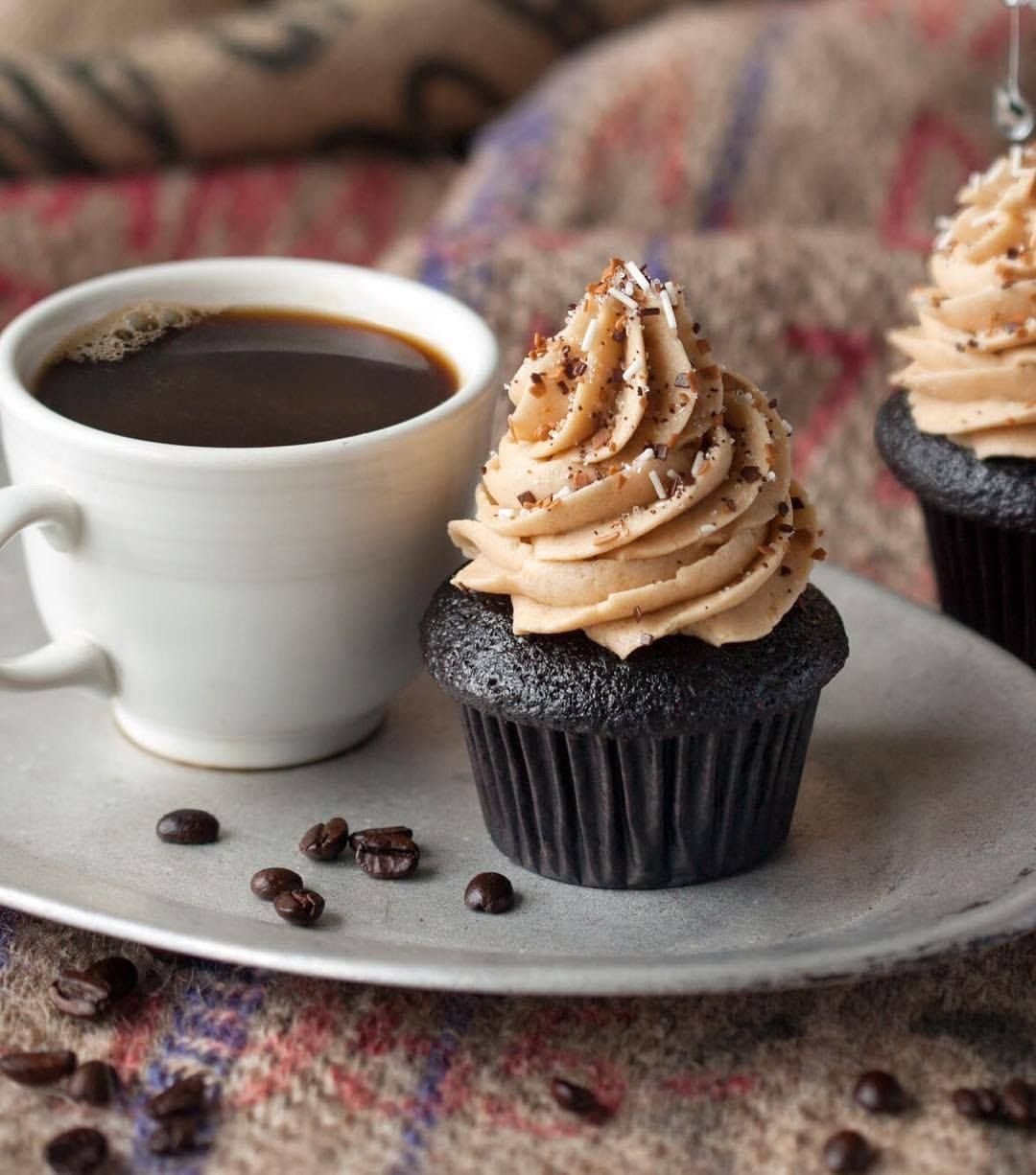 Кофе и Пироженка