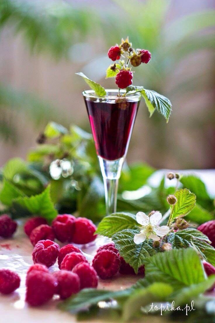 Ягоды в бокале