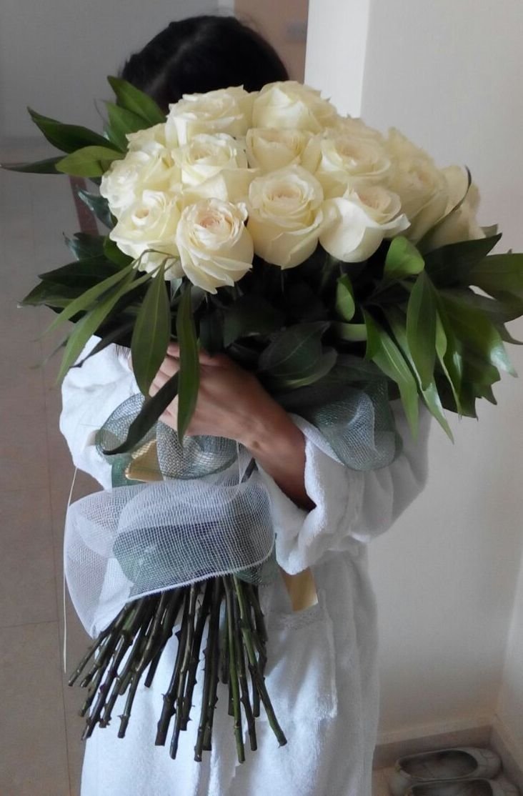 Букет белых роз