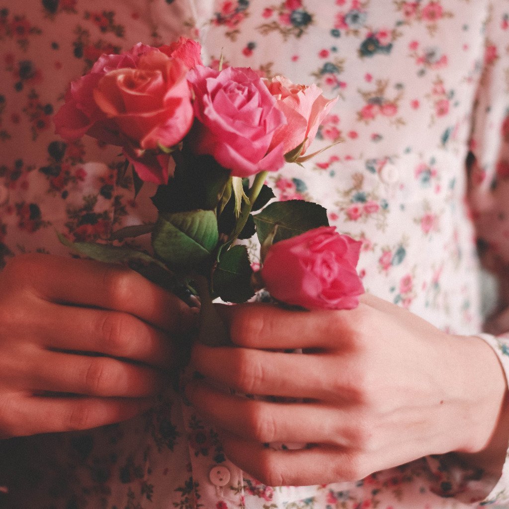 Цветок на руку.