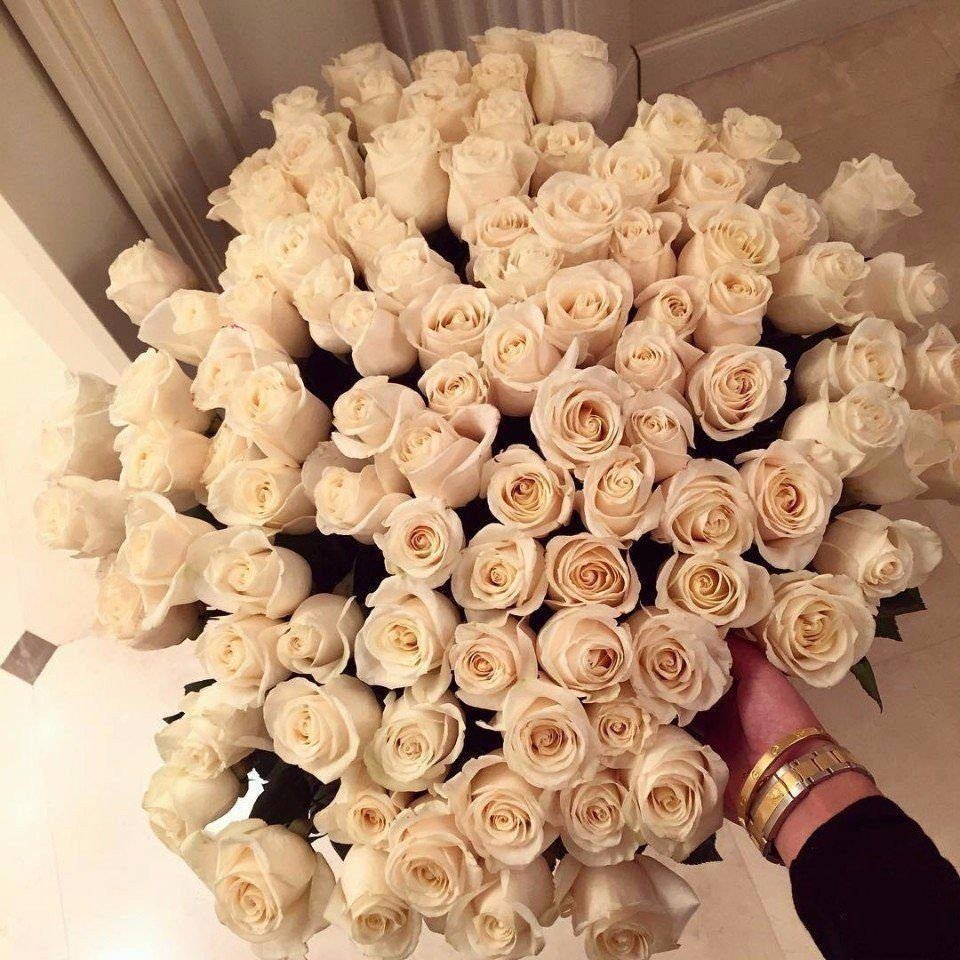 Шикарный букет в руках