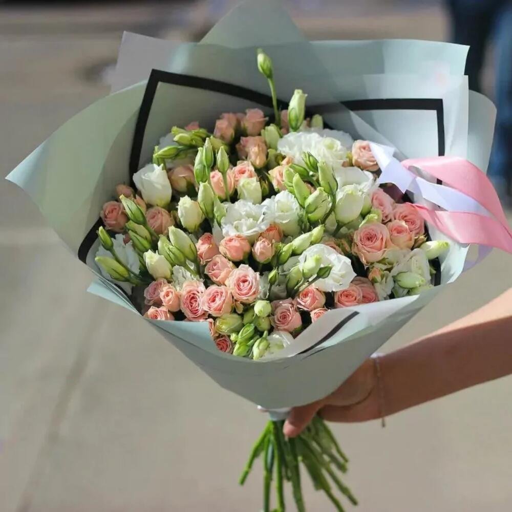 Букет невесты эустома и фрезия