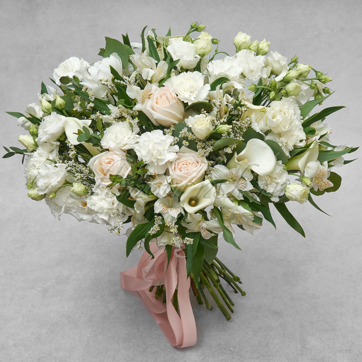 Букет хризантемы альстромерии эустома