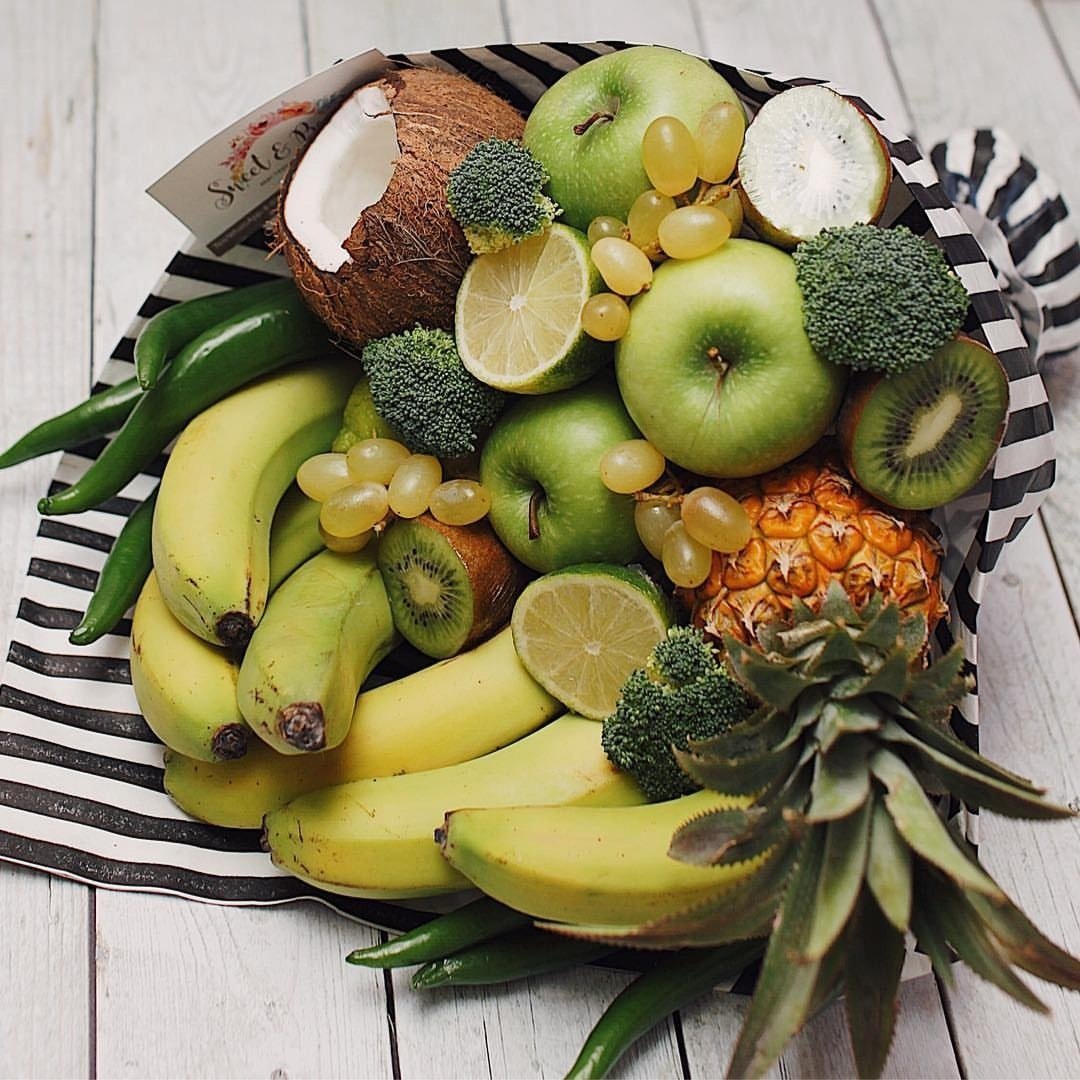 Фруктовый букет с бананами