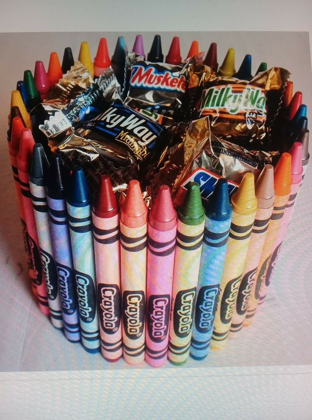 Перьевая ручка из конфет