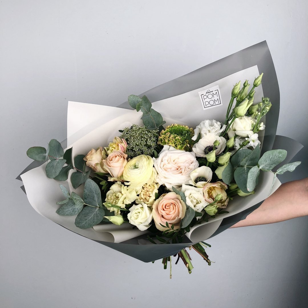 Стильный букет для девушки