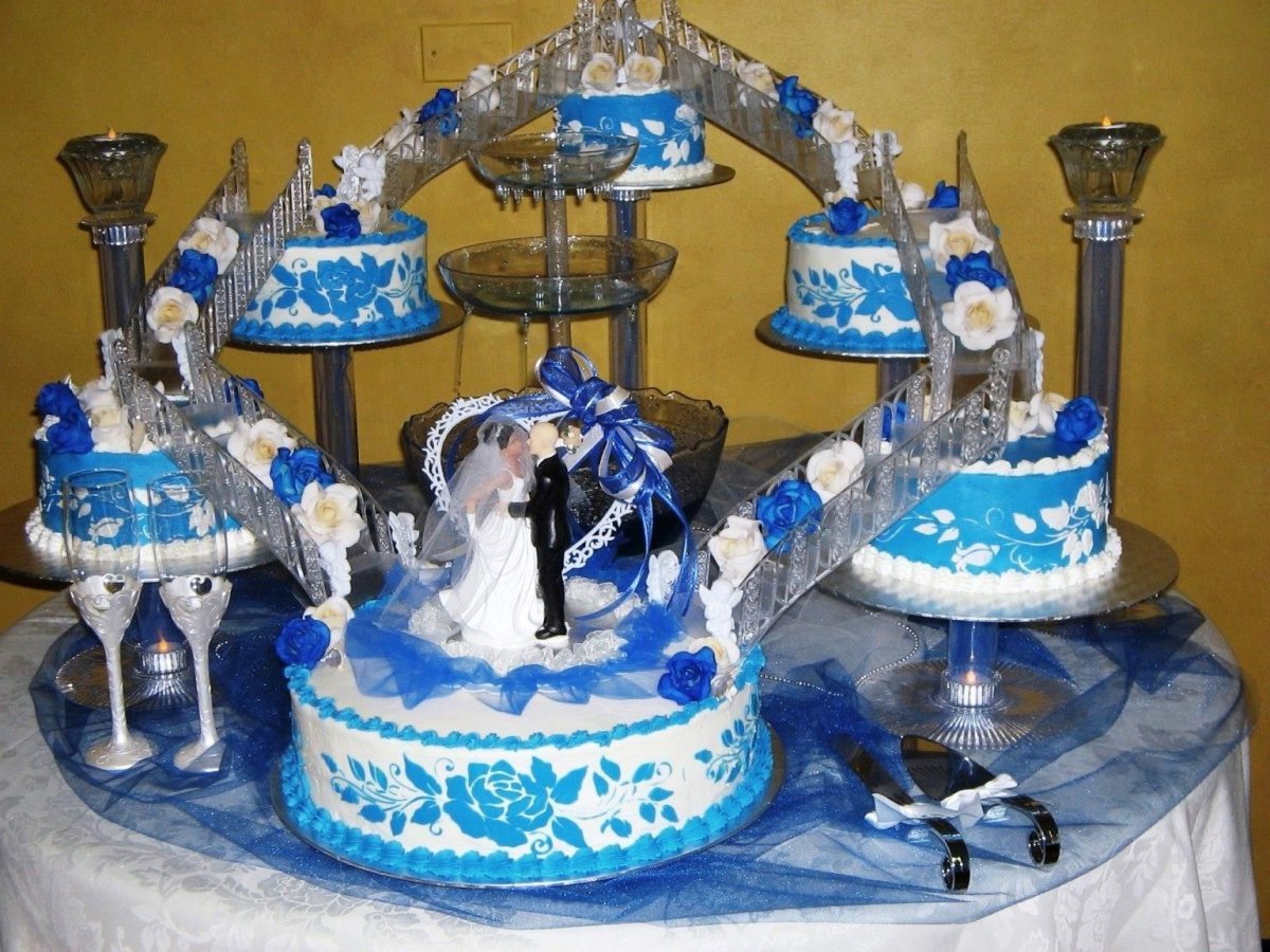 Свадебный торт-фонтан.