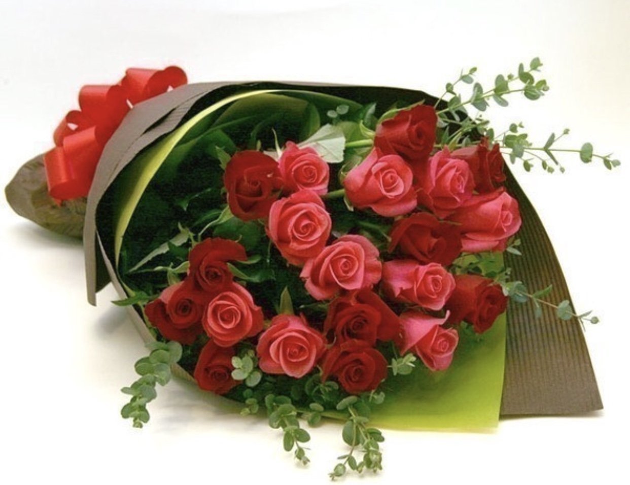 Красивые розы букеты с пожеланиями. Открытка "букет". Букет цветов открытка. Букет цветов «день рождение». Открытки с букетами цветов красивые.