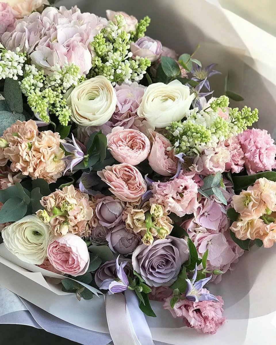 Букет современный стильный