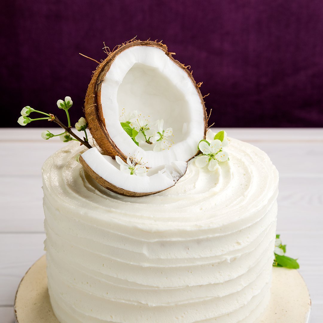 Торт с кокосом декор