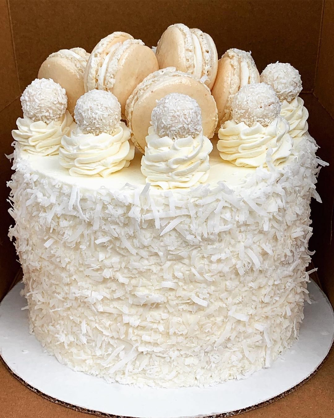 Торт Кокос мята клубника