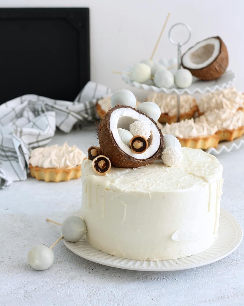 Торт кокосовый Баунти муссовый