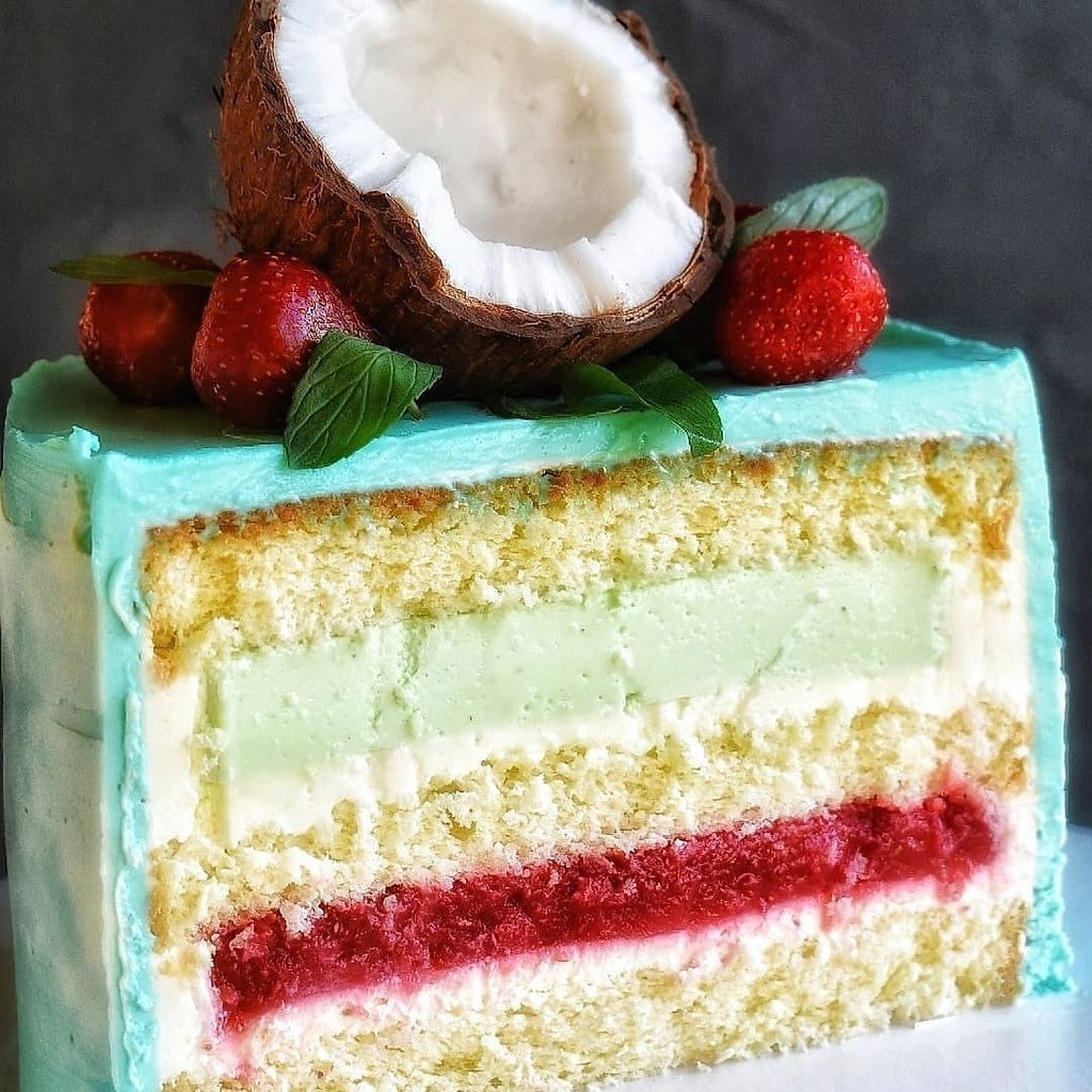 Украшение торта Рафаэлло