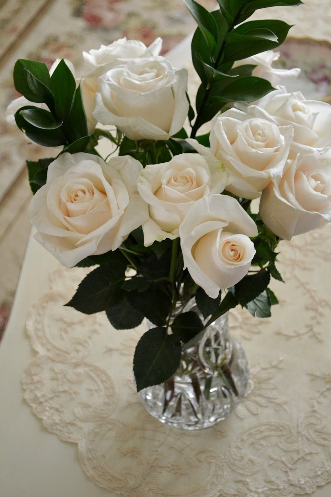 Белые розочки