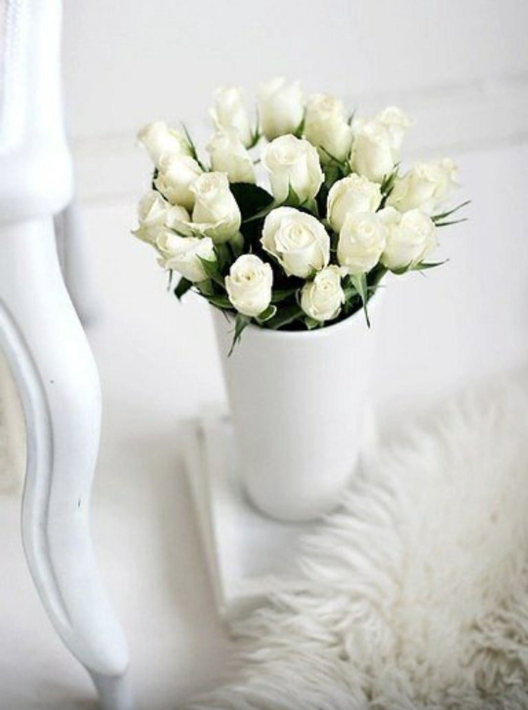 Оттенки букетов цветов белым