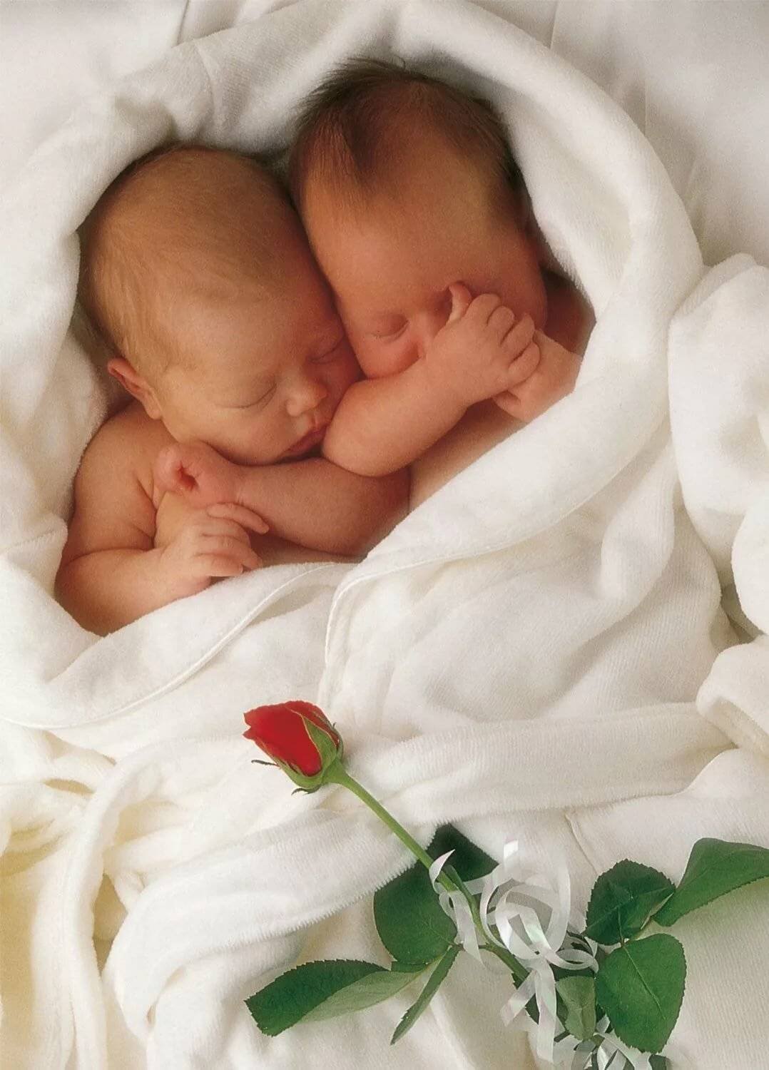 С рождением двойни