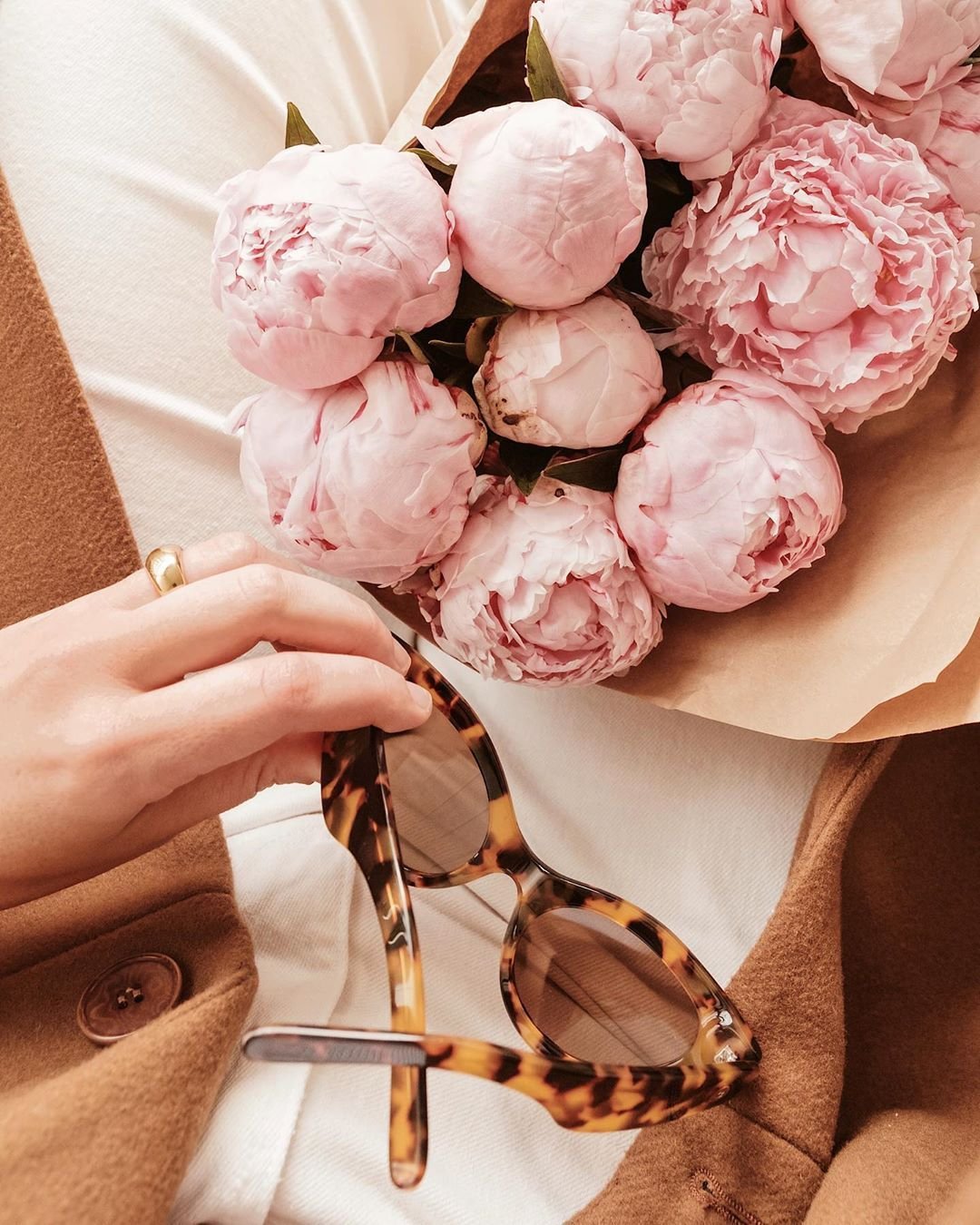 Кофе и цветы стильно