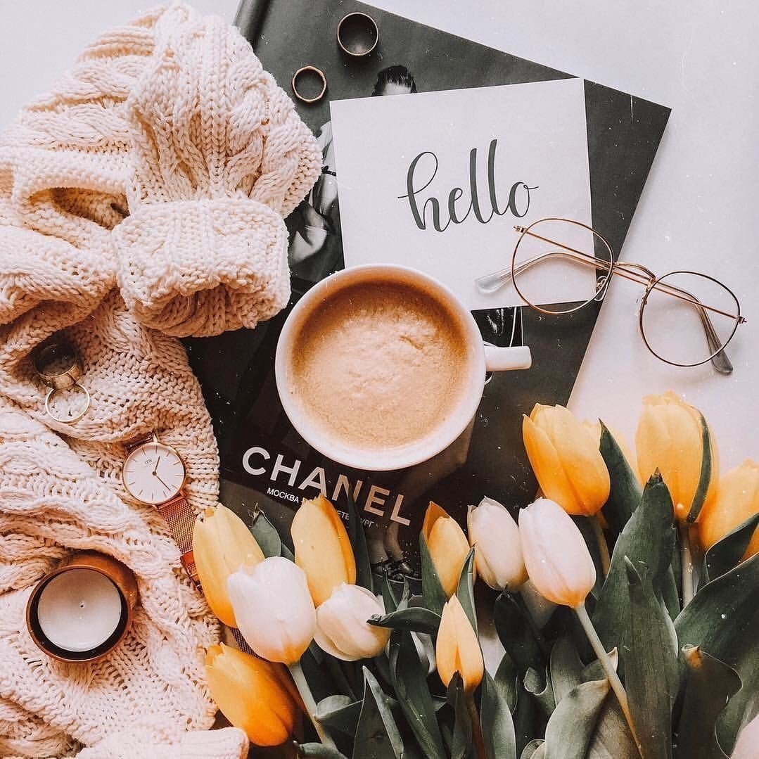 Букет в руках у девушки