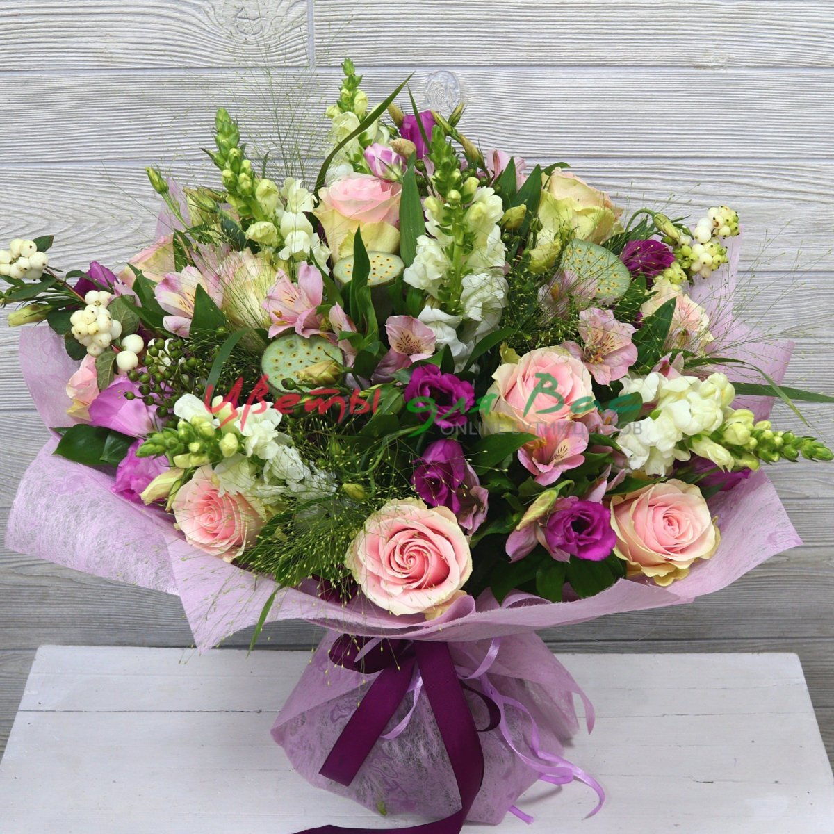 Букет "роза и эустома"