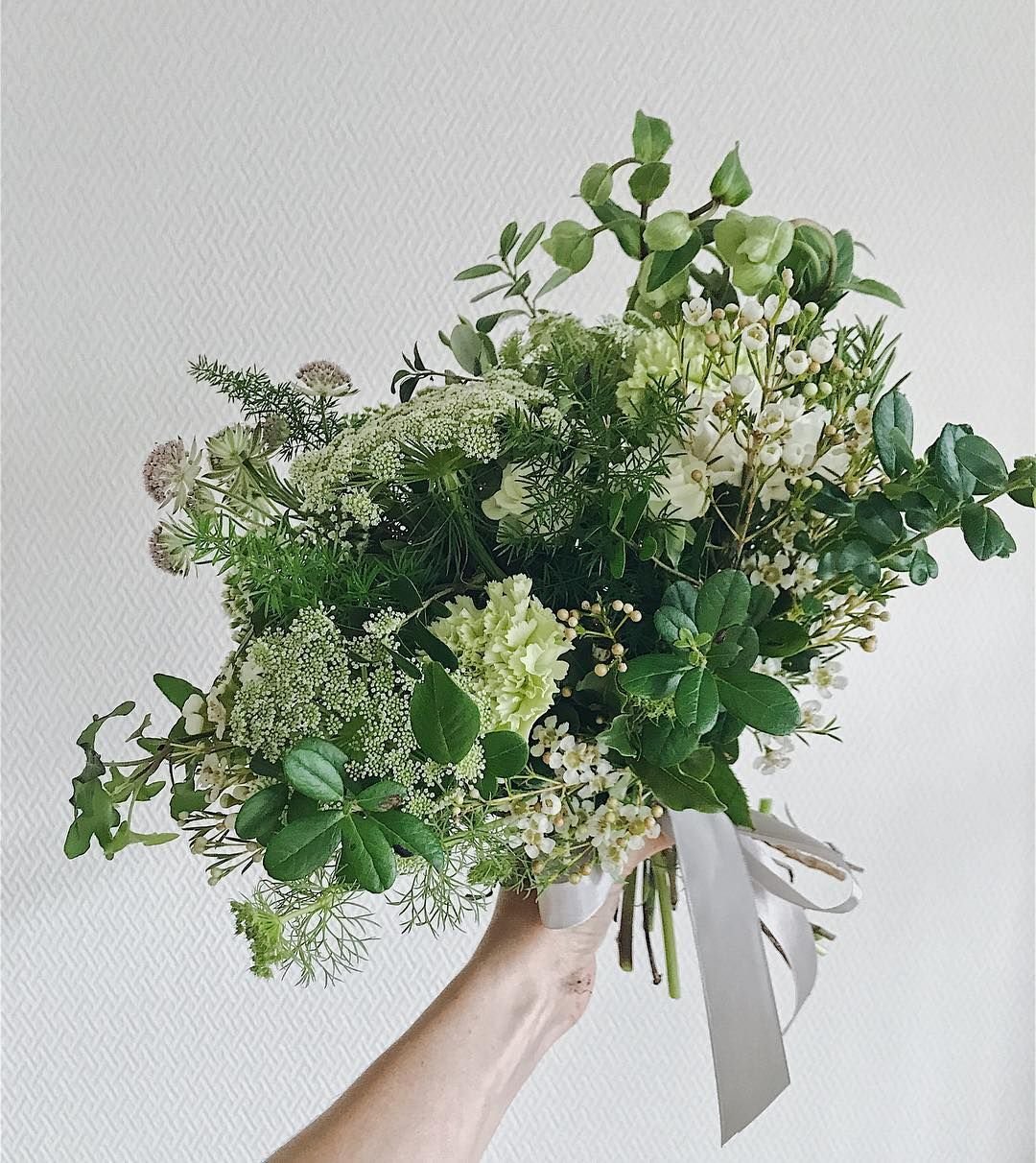 Тласпи зелень в букет