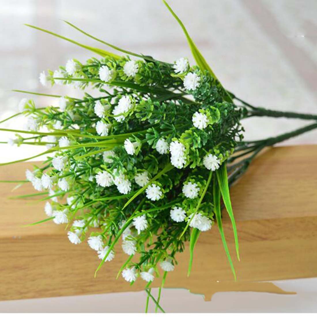 Гипсофила зеленая с зеленым цимбидиумом