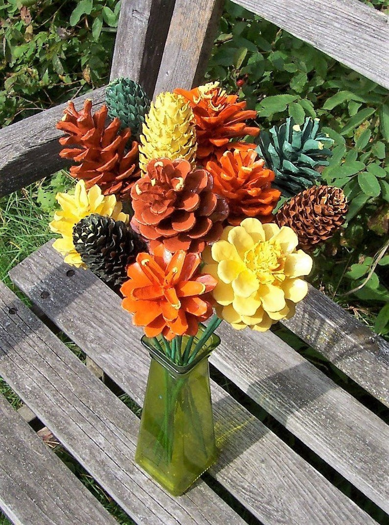 Букет из шишек для детского сада