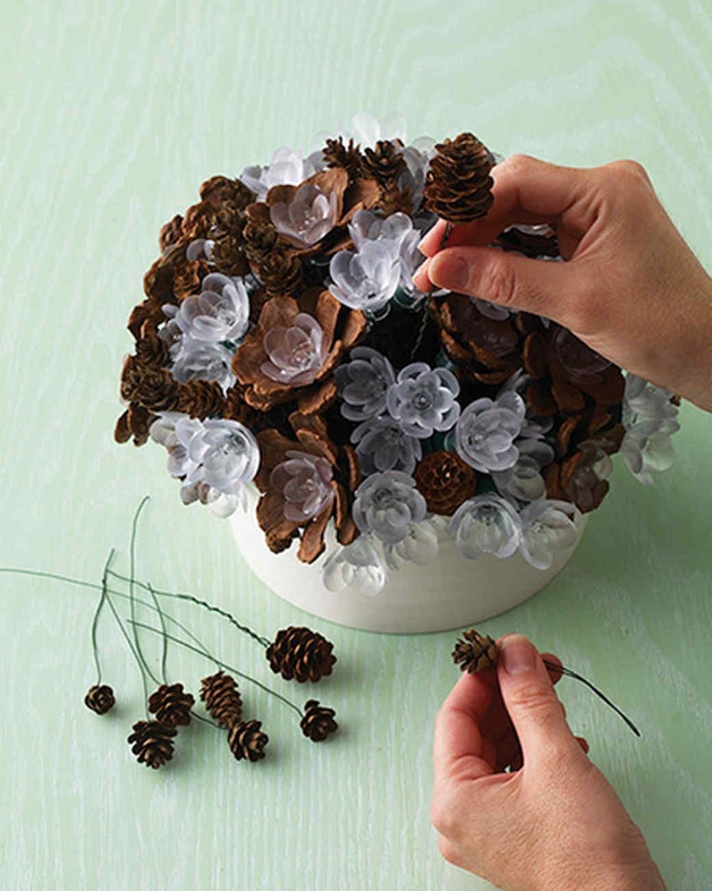 Ваза для букета из шишек