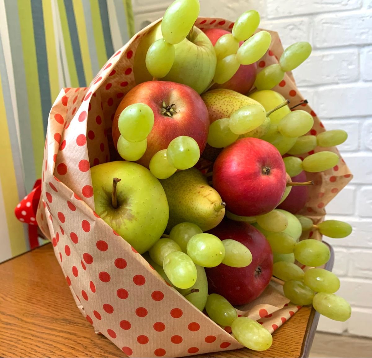 Фруктовый букет