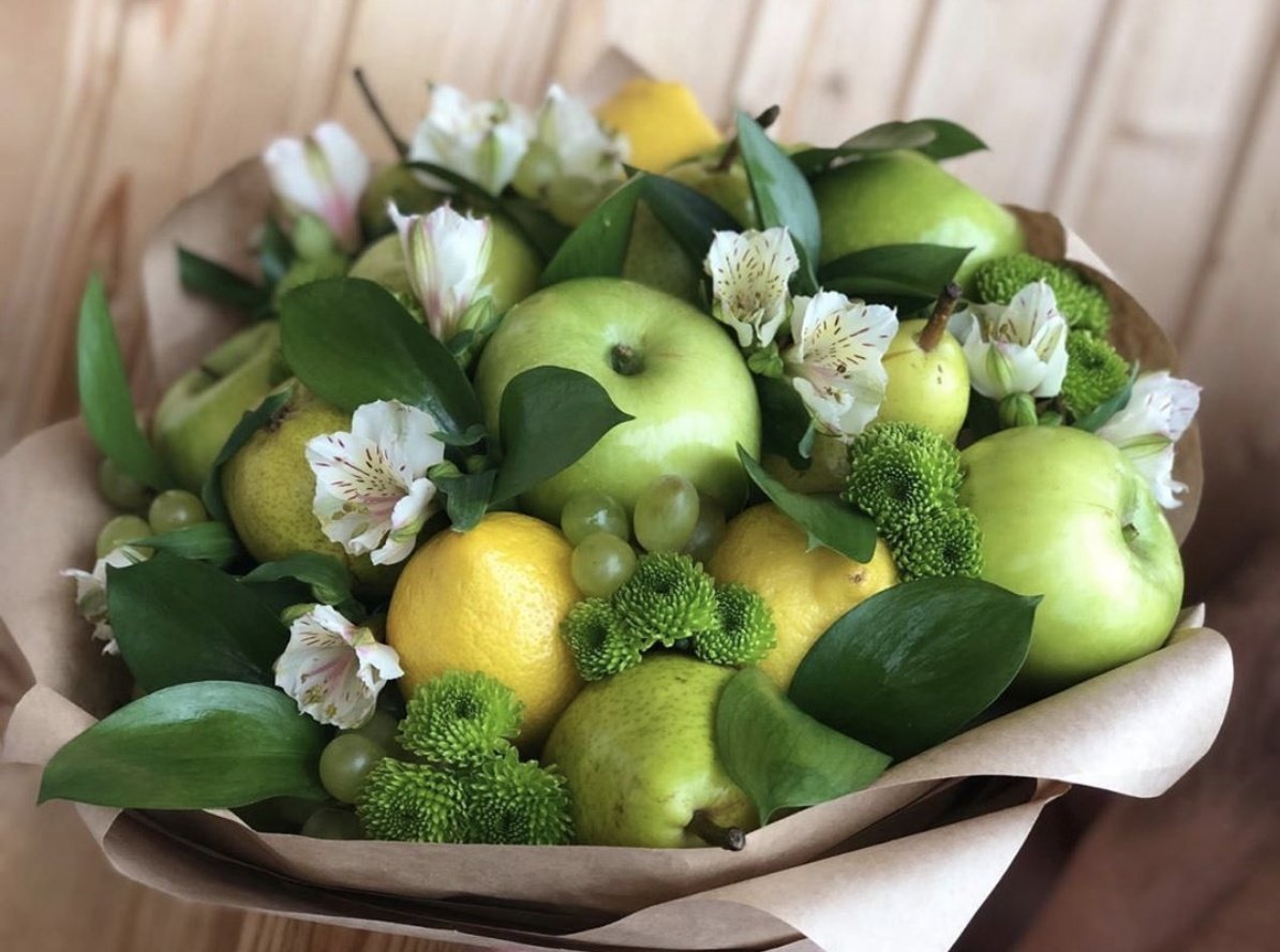 Необычные букеты из фруктов