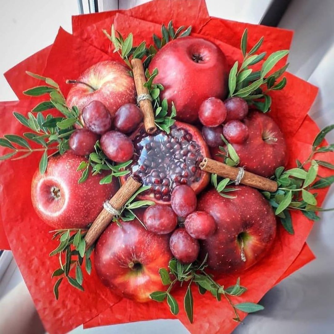 Креативный букет из фруктов