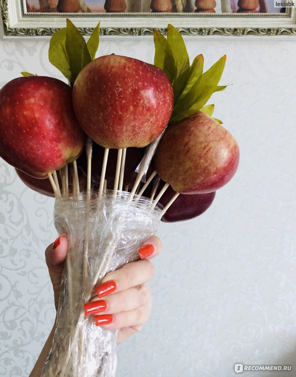 Букет из ягод и фруктов