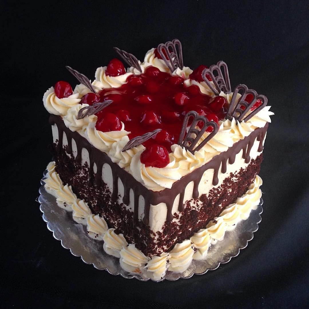 Квадратный шоколадный торт