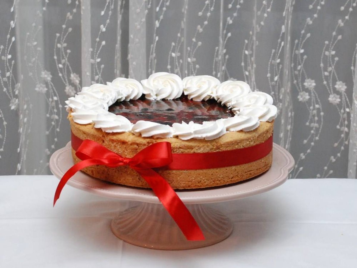 Фисташковое пирожное нарезное