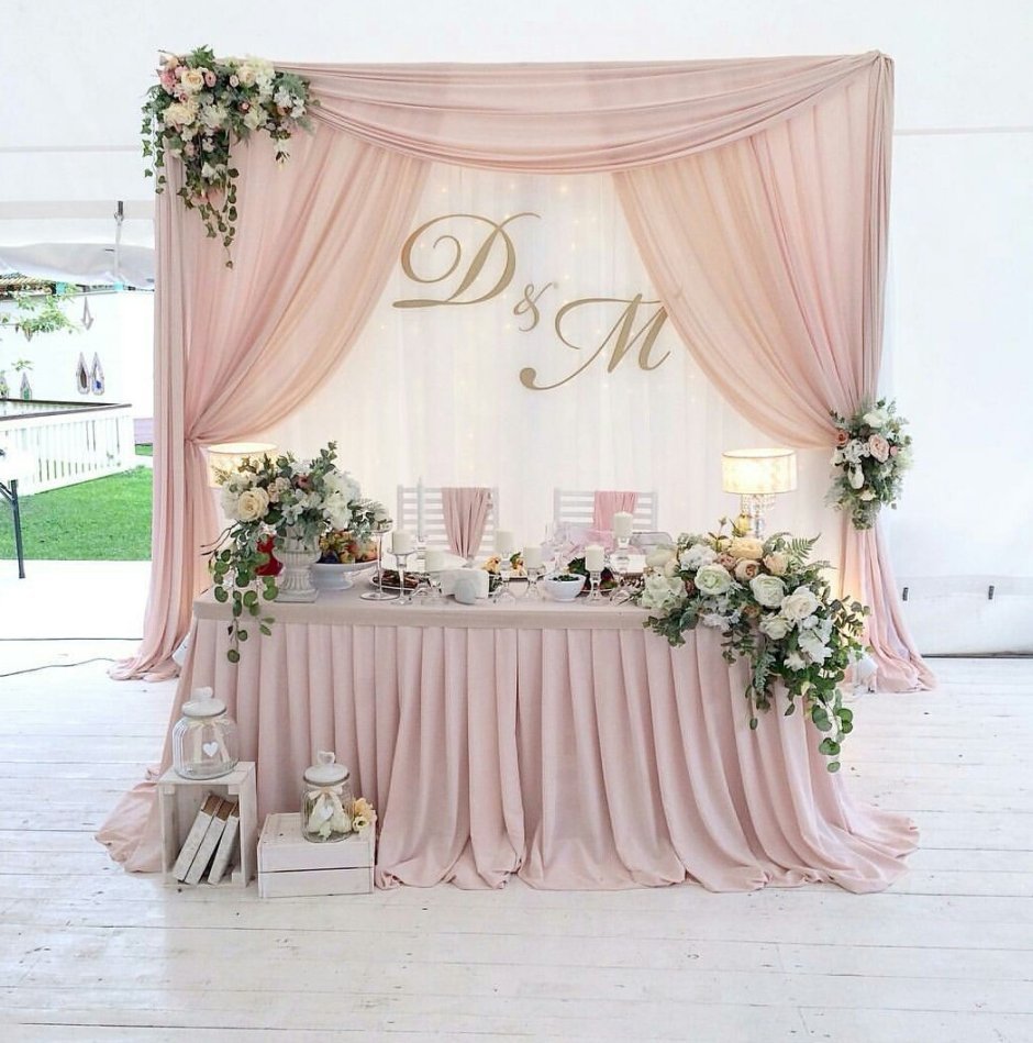 Украшение Президиума на свадьбу