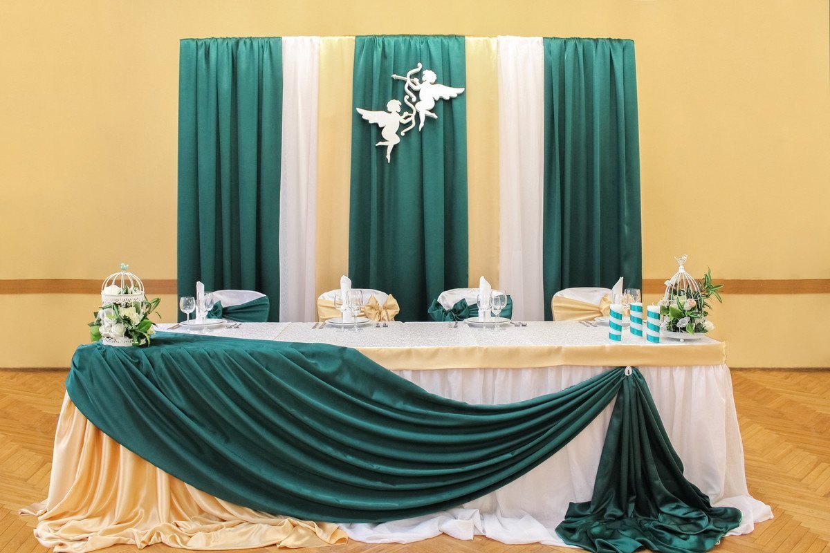 Изумрудные наперон