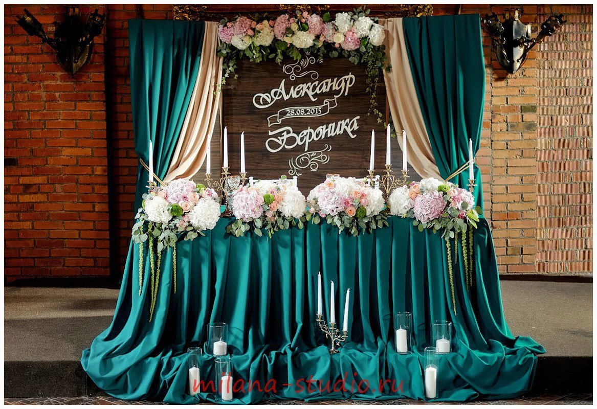 Декор свадьбы в изумрудном цвете