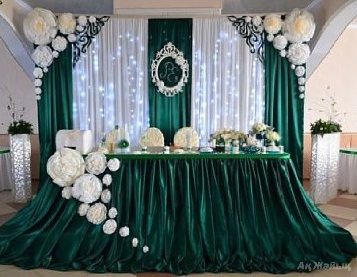 Украшение свадебного зала