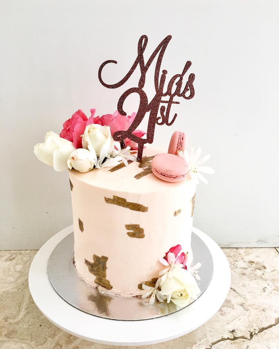 Торт на день рождения с Мией