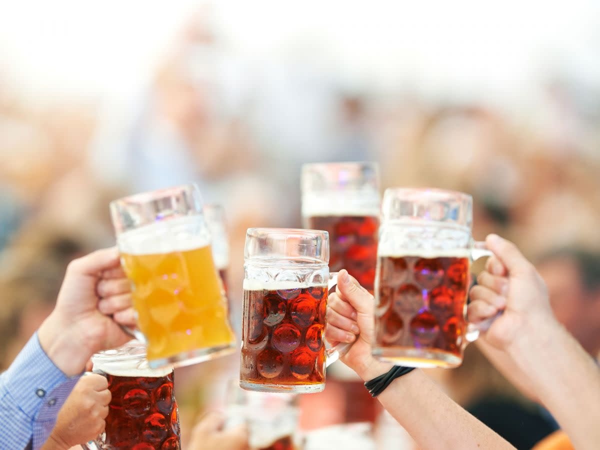 С днём рождения мужчине пиво