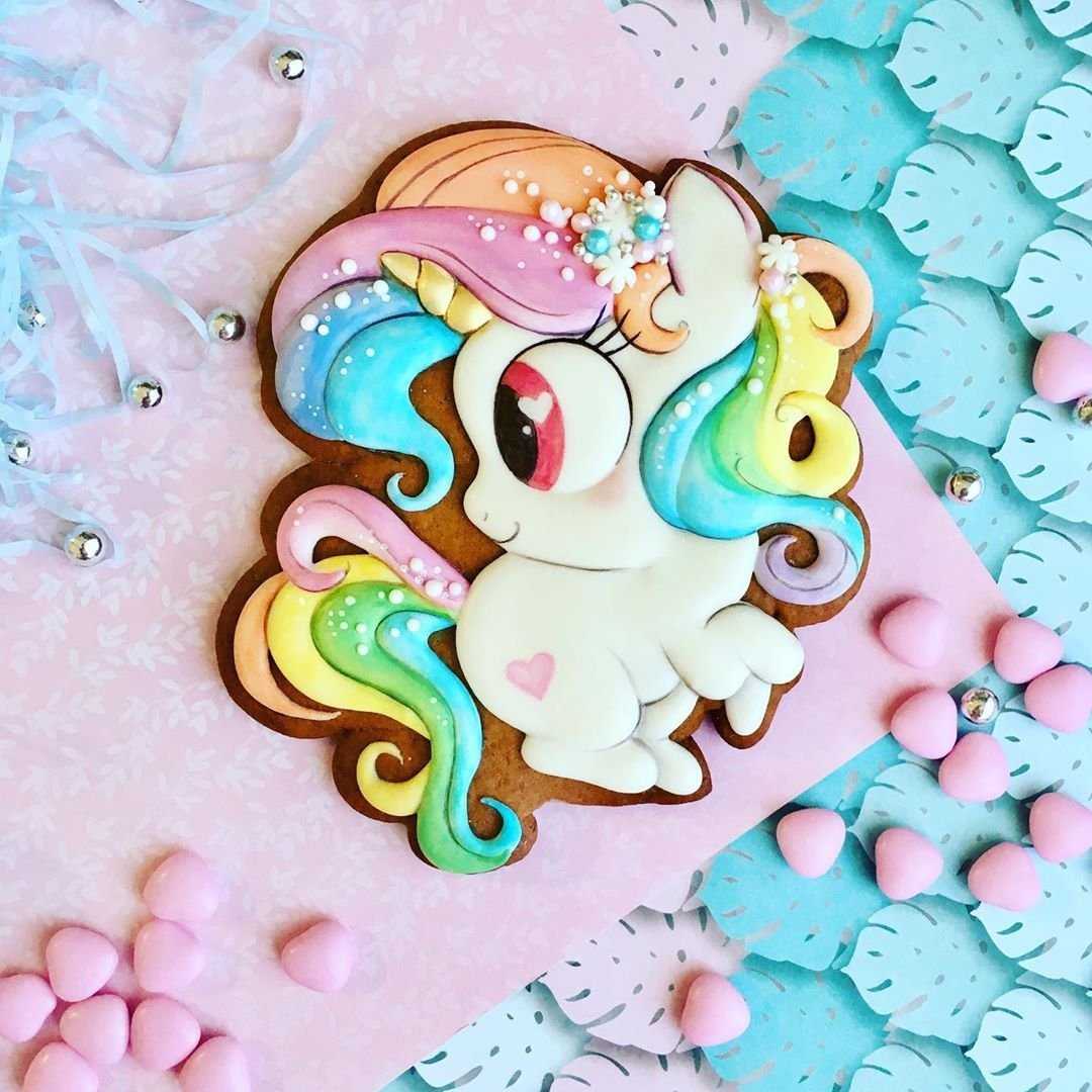 Цифра 3 на пряник с принцессой и единорогом