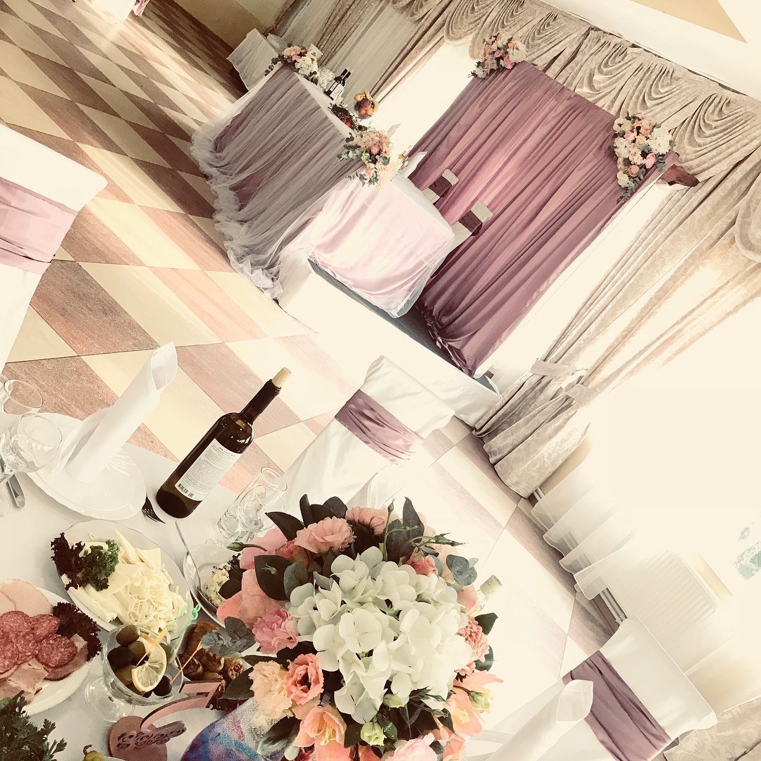 Декор свадьбы в пастельных тонах