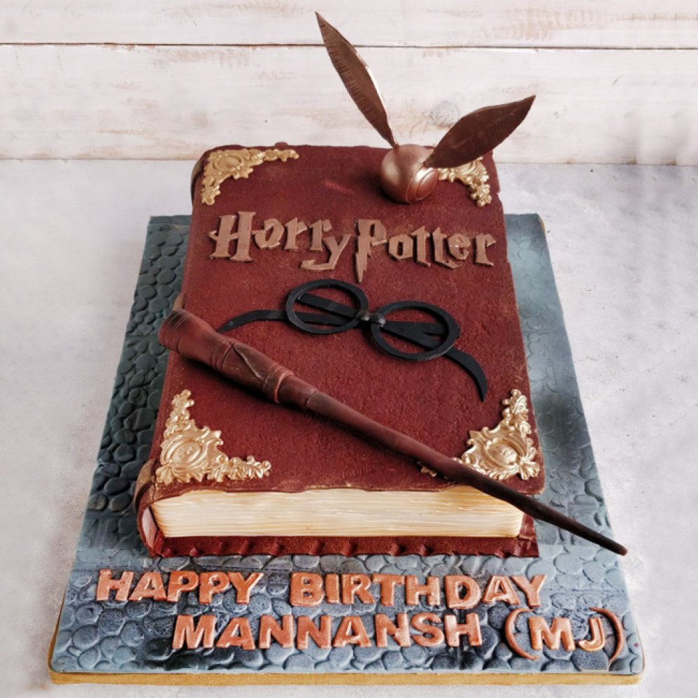Торт в виде книги Гарри Поттер