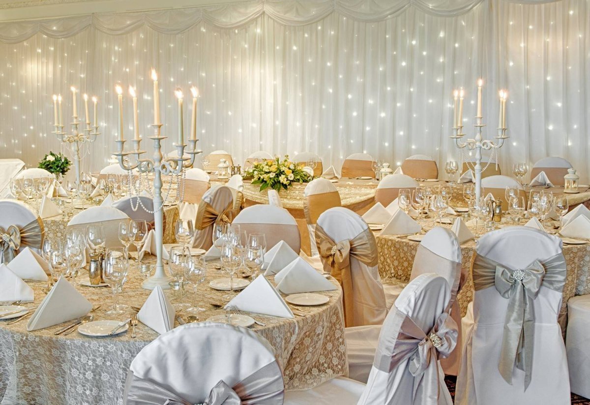 Свадебный декор банкетного зала