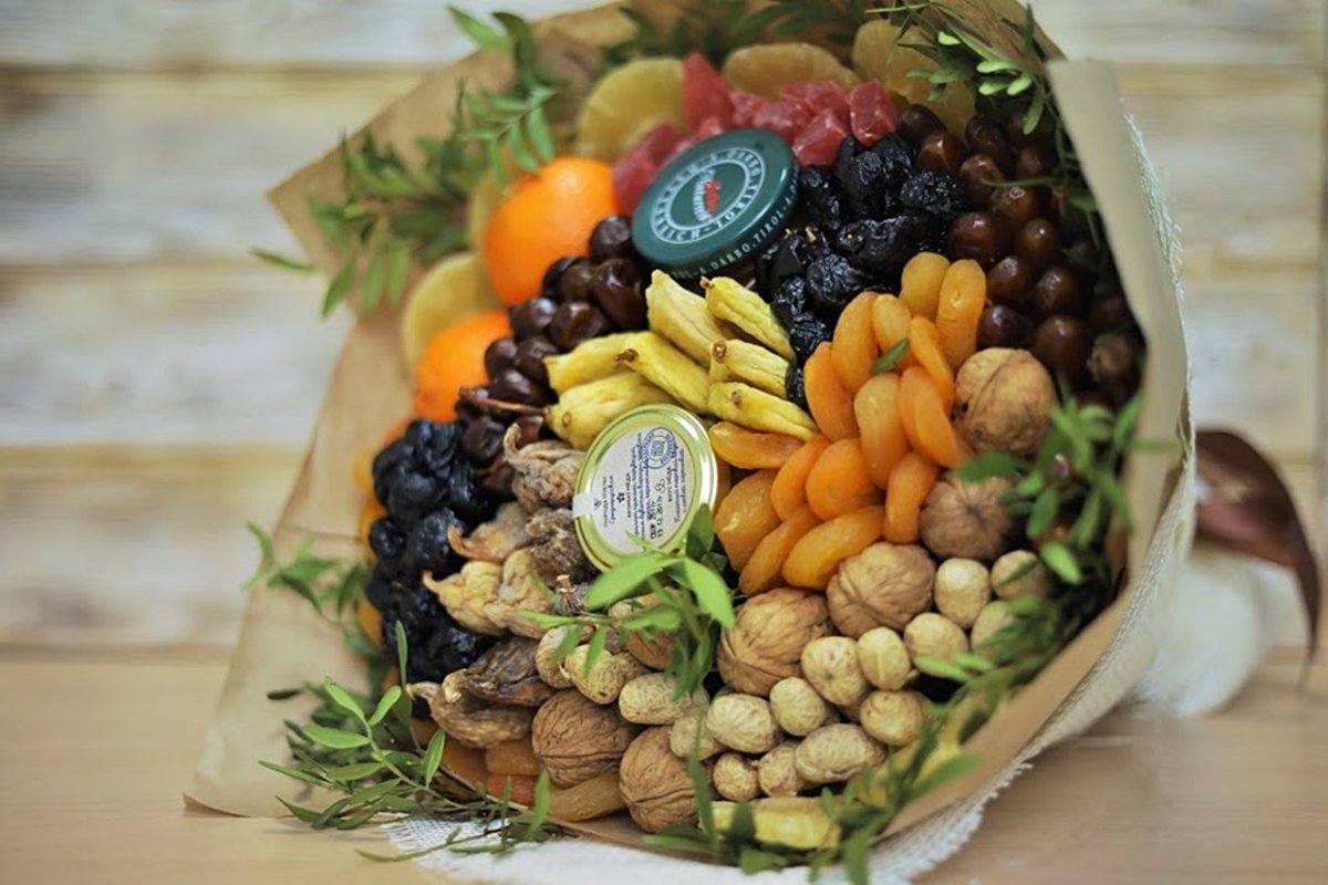 Букет из сухофруктов