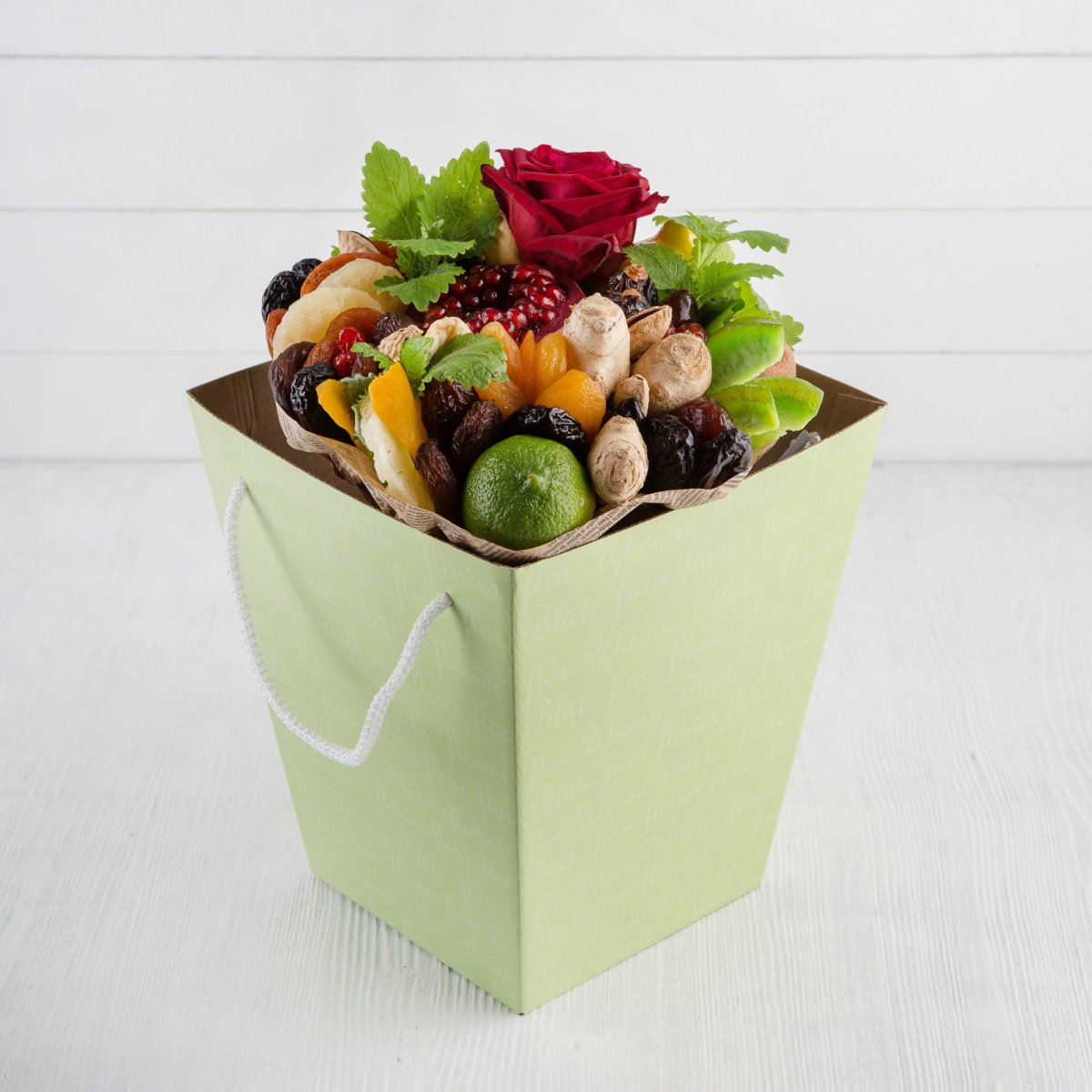 Красивые букеты из сухофруктов