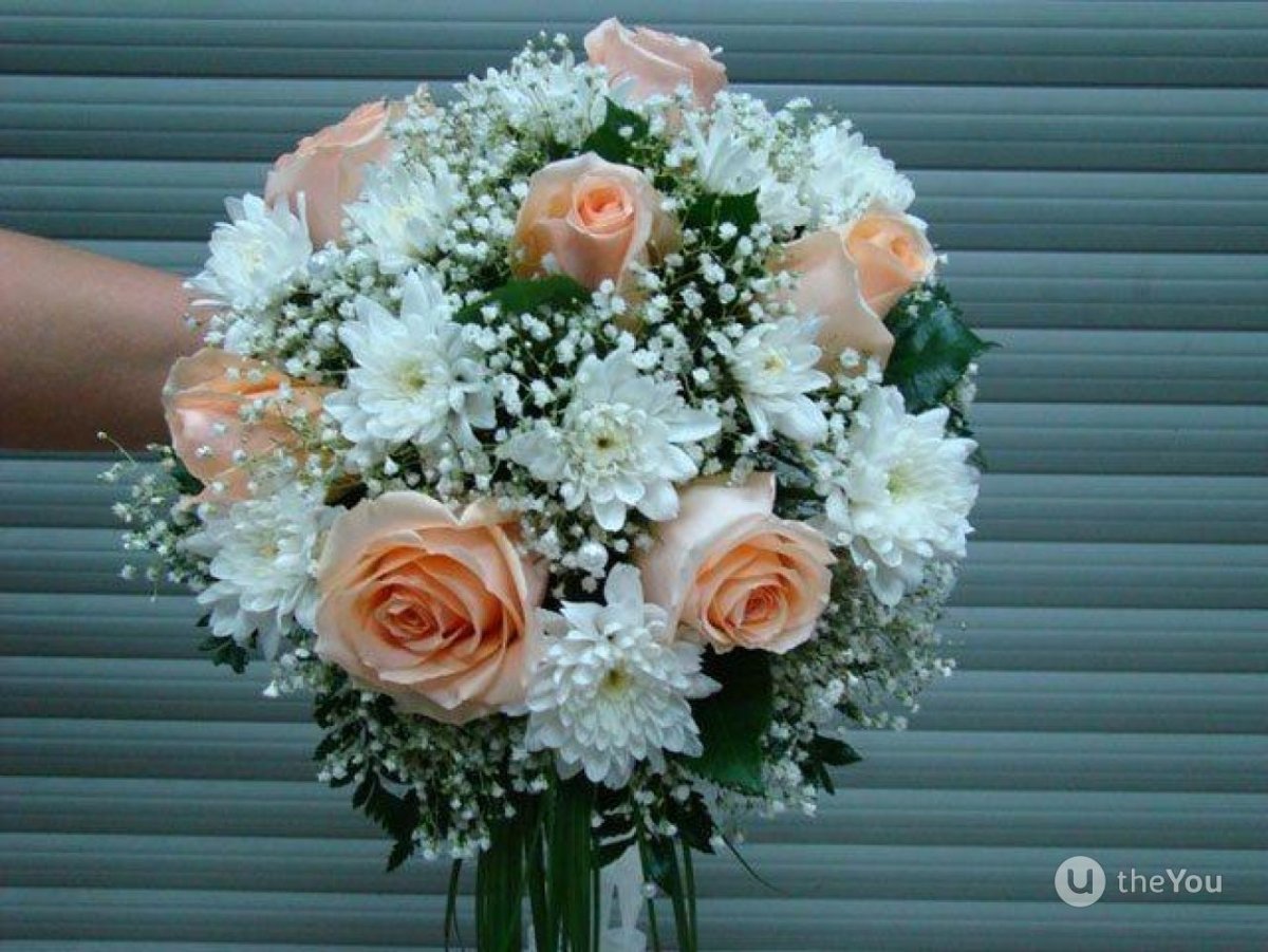 Гипсофила и Хризантема букет