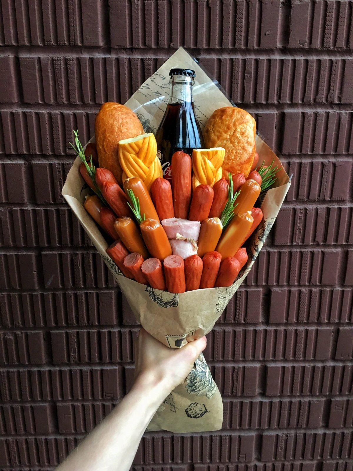 Оригинальные букеты из продуктов