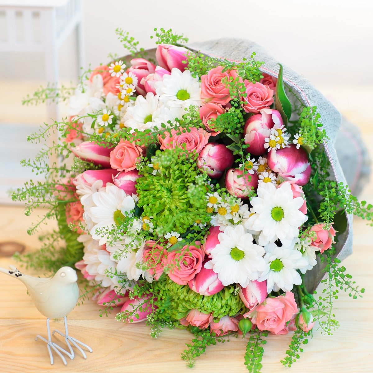 Тюльпаны и хризантемы