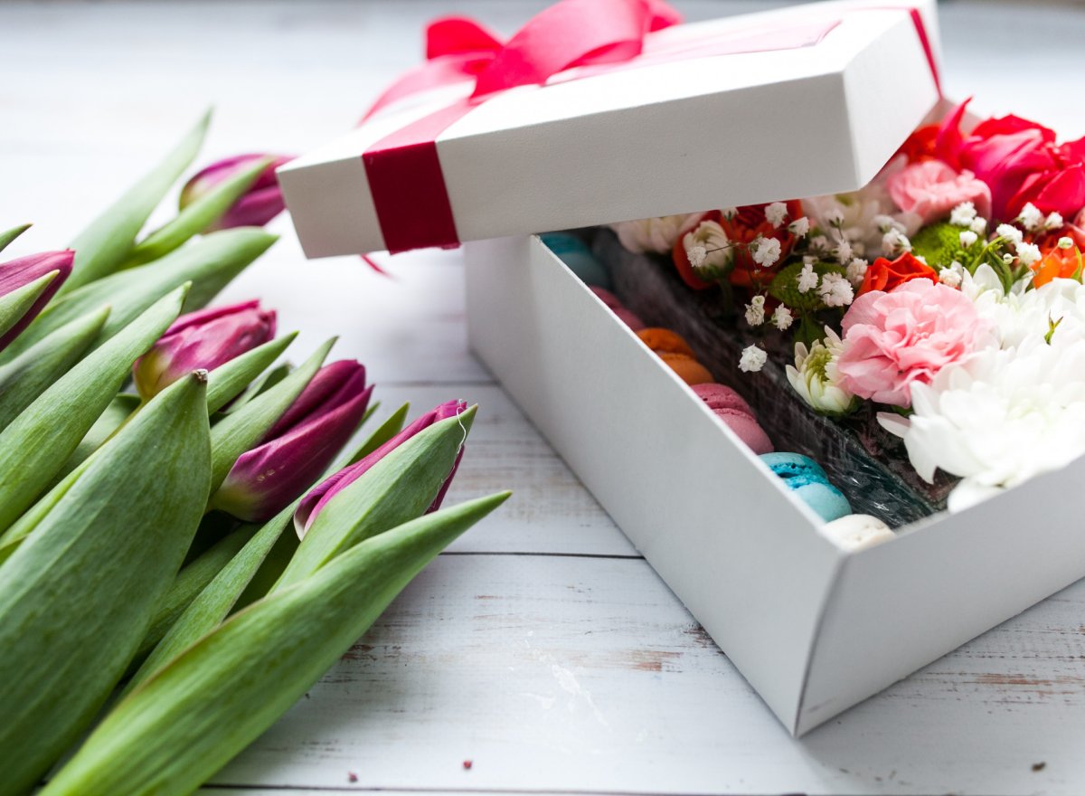 Тюльпаны в коробке