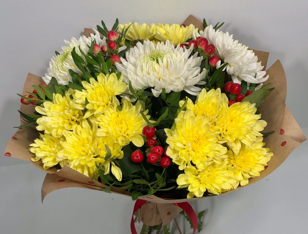 Букет "желто-белые хризантемы"